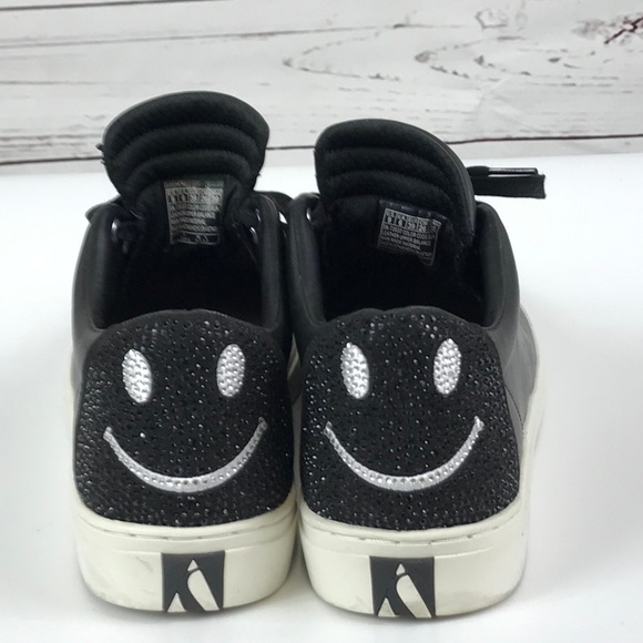 skechers smiley face sneakers